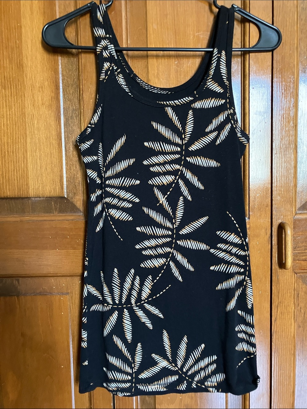 a new day Black Tank Top with Cream Palm Leaf & free necklace OR hair clip:)
